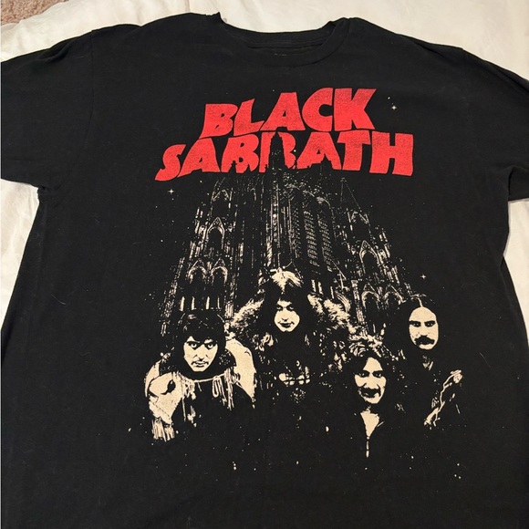 Black short sleeve shirt with Black Sabbath design on the front - Picture 1 of 3